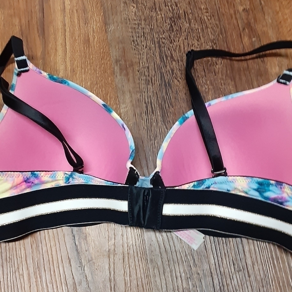 Victoria secret tshirt bra 34b - Picture 2 of 8